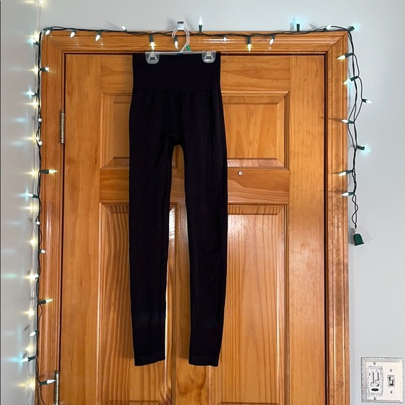 aerie Pants - Aerie black leggings!